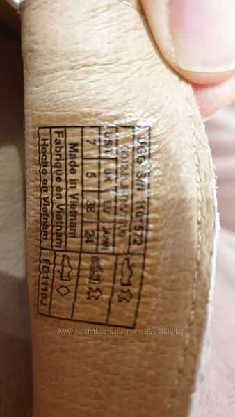 Мокасини Ugg 37рр нові кожані