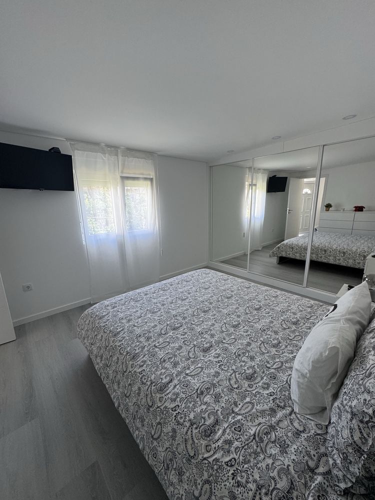 Alugo anexo/apartamento T1 - NOVO
