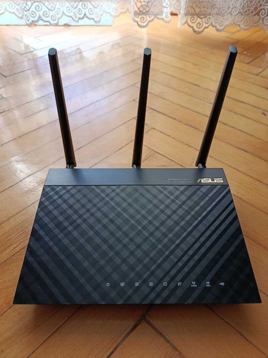 Продам роутер Asus RT-AC66U, Dual-Band Wі-Fі AC1750 Gigabit Router