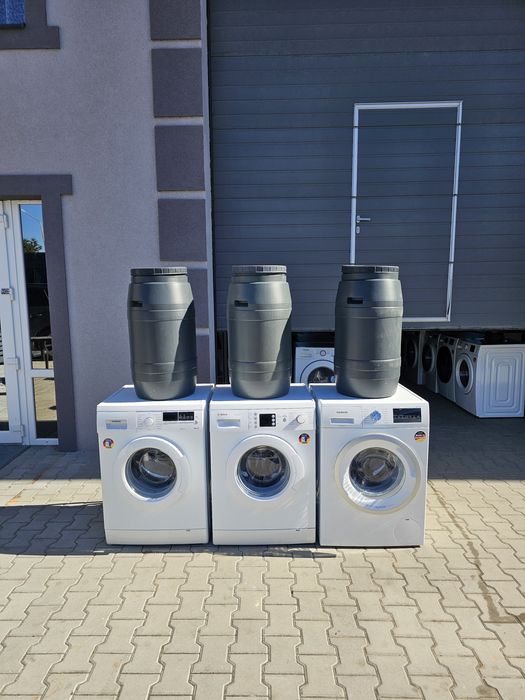 Пральна машина з баком для води