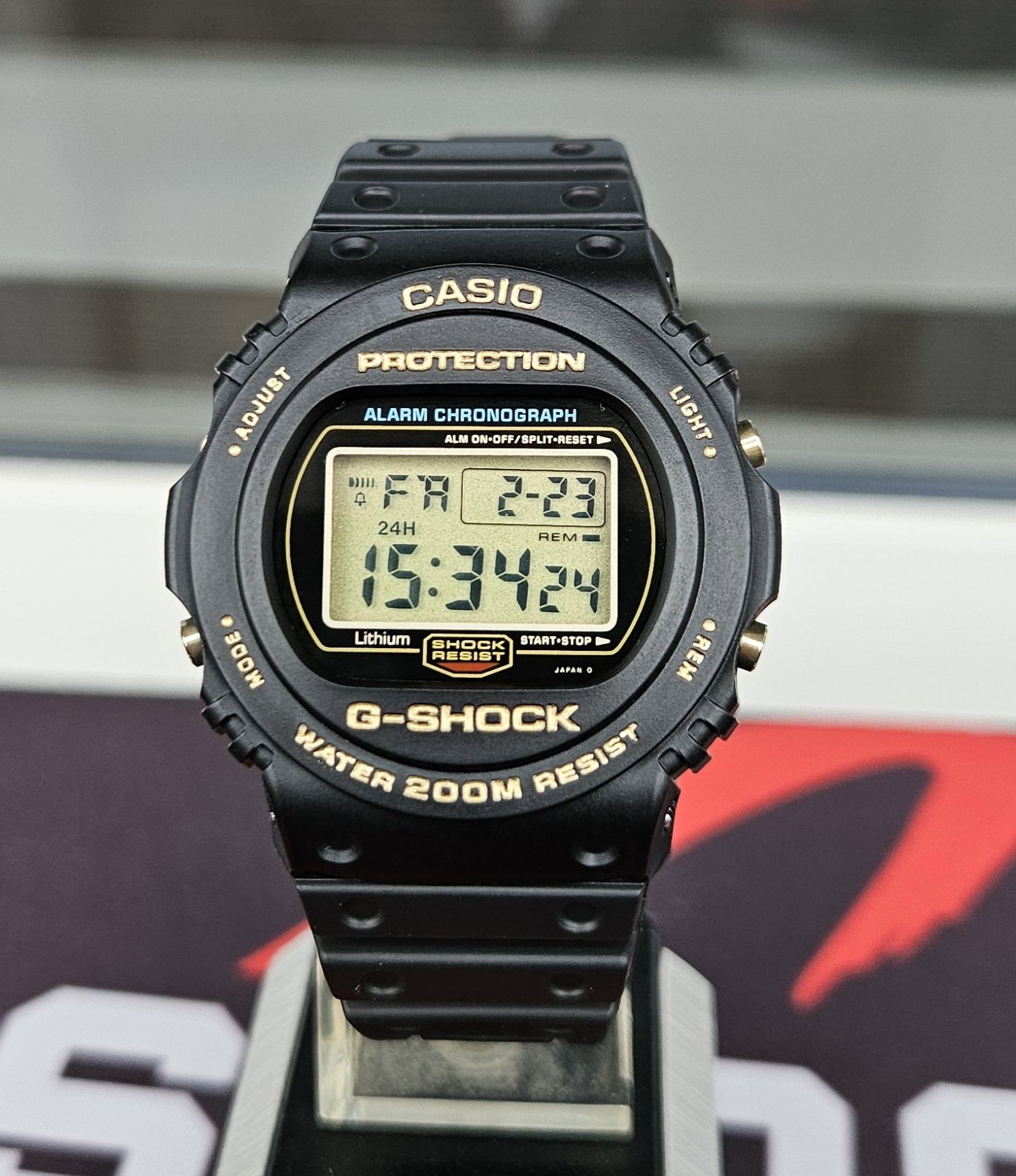 DW-5700C-9GV Screwback vintage-G Casio G-shock 1993