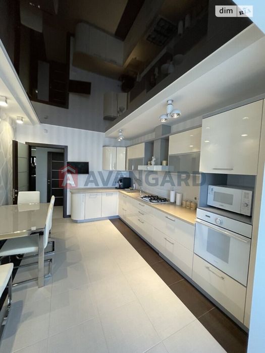 Сучасна двокімнатна квартира в самому серці міста район міськвиконкому