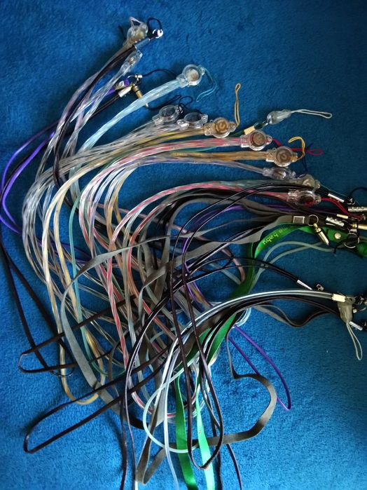 Шнурки для телефонів