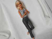Lalka oryginalna Barbie Mattel blondynka zginająca kolana w ubranku
