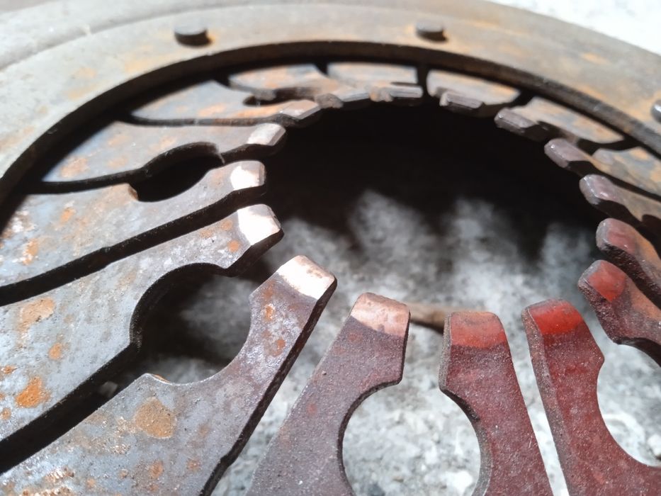 Маховик демферний мерседес віто 2.3