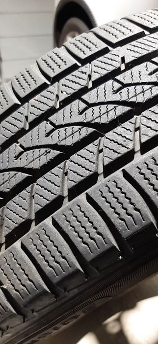 Opony zimowe Falken 205/60 R16 z felgami stalowymi