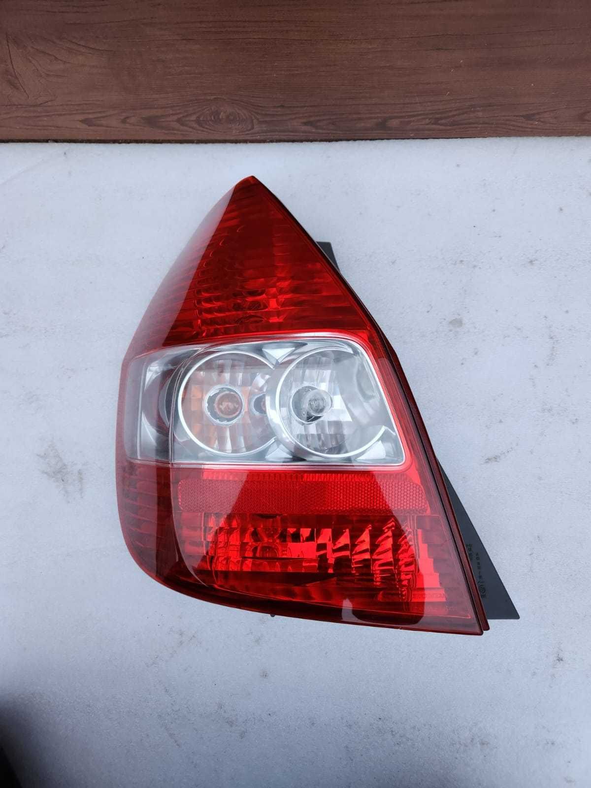 Honda Jazz II przedliftlampa tył tylna lewa Europa