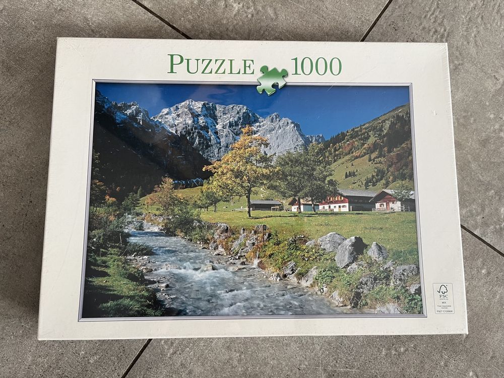 Nowe puzzle, 1000 elementow, góry