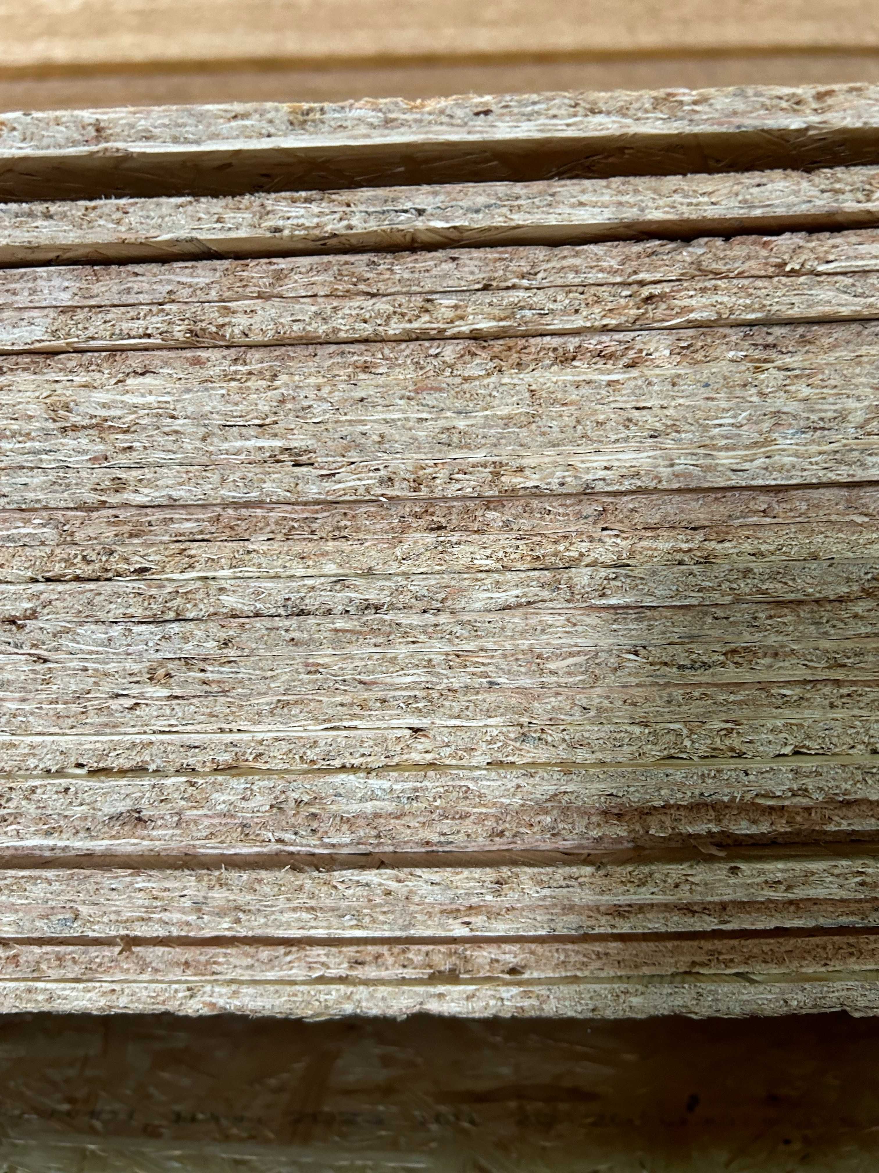 Płyty OSB 3 8x1250x2500mm wilgocioodporna 8,10,12,15,18,22,25