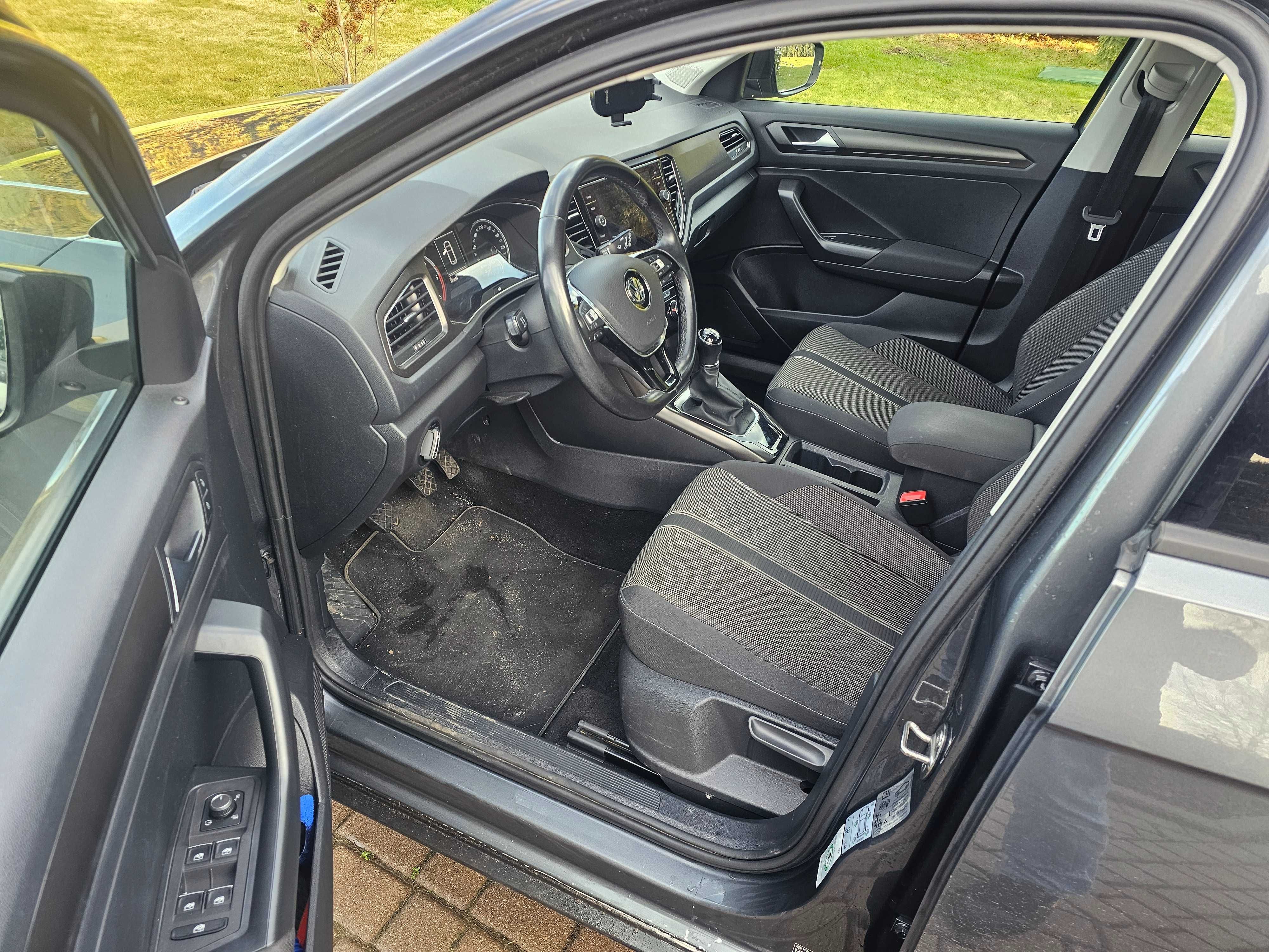Vw T-roc 2.0TDI 150KM manual, hak, led, kamera, ACC, 2019