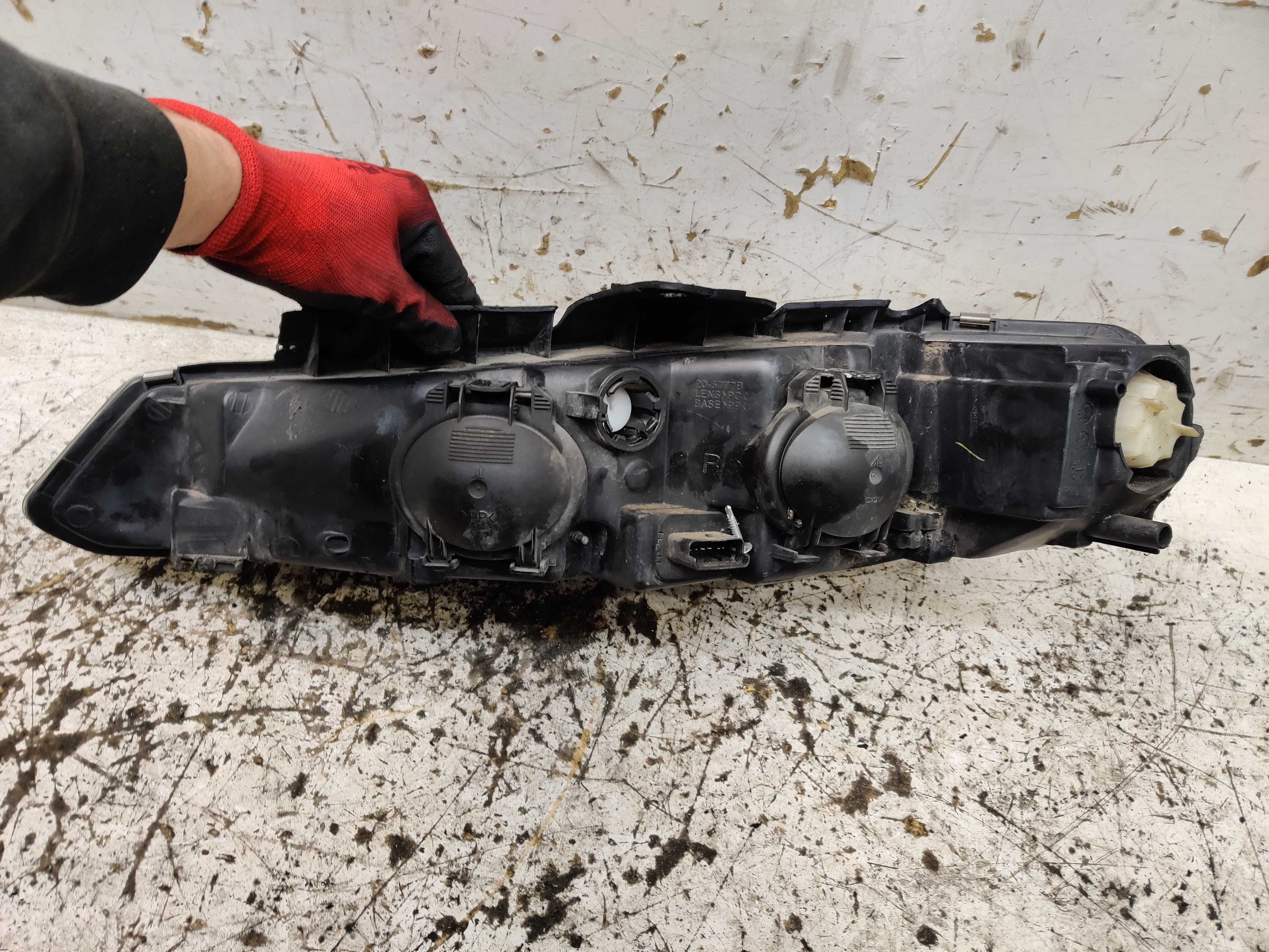 Peugeot 406 Lampa Prawa Przednia Prawy Przód