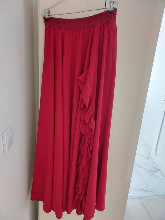 Conjunto de cerimónia marca Glück como novo