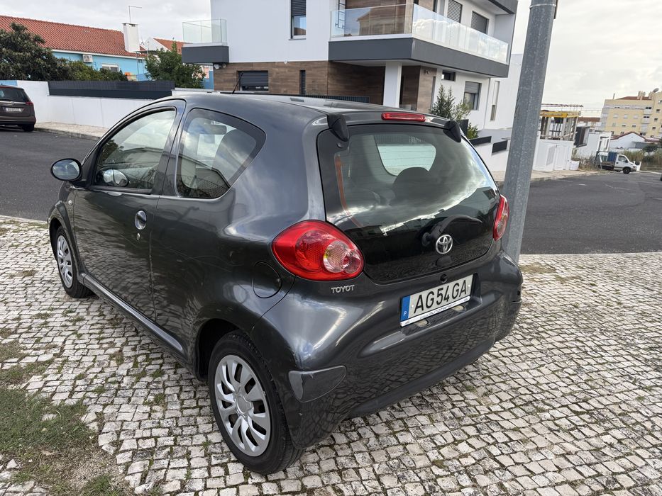 Toyota Aygo 1.0 com Ar Condicionado