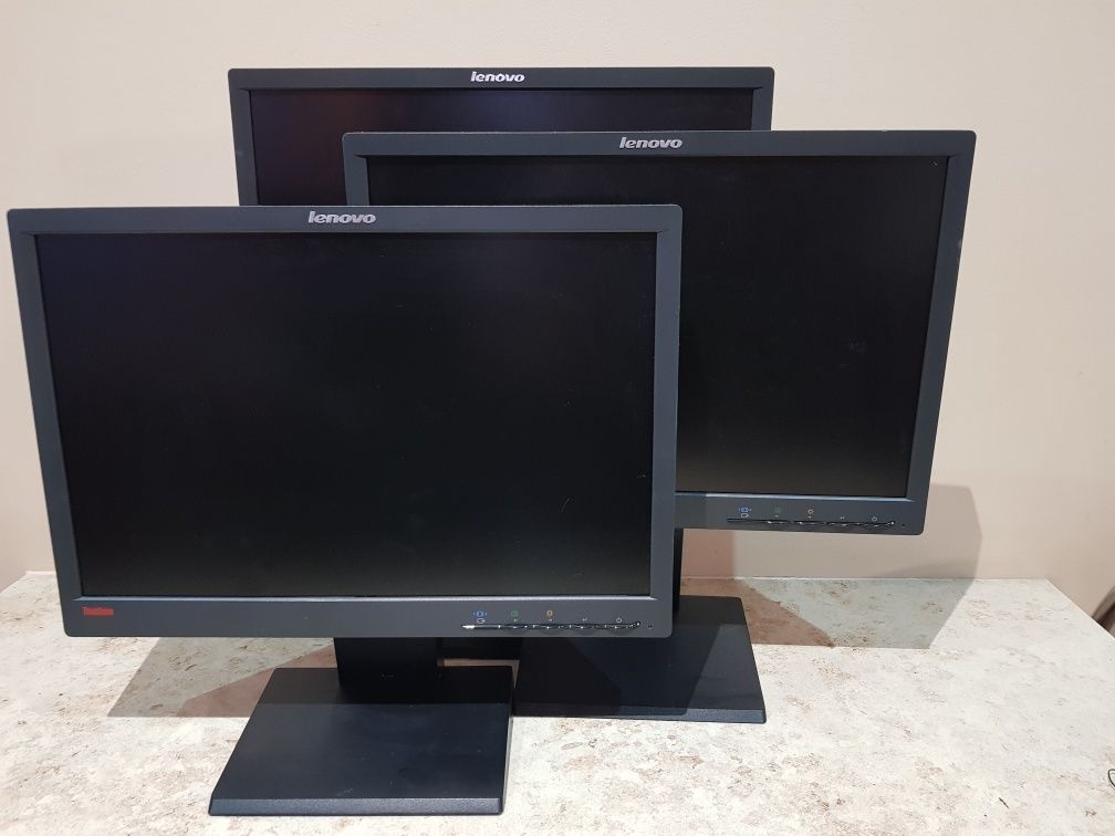 Monitor LCD LENOVO LT1952PWD 19''