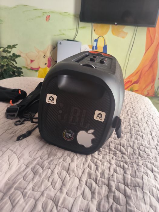 JBL partybox on the go