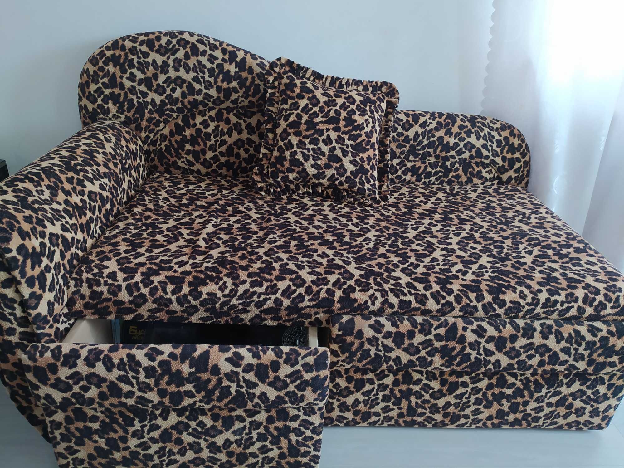 Продам диван-малютка