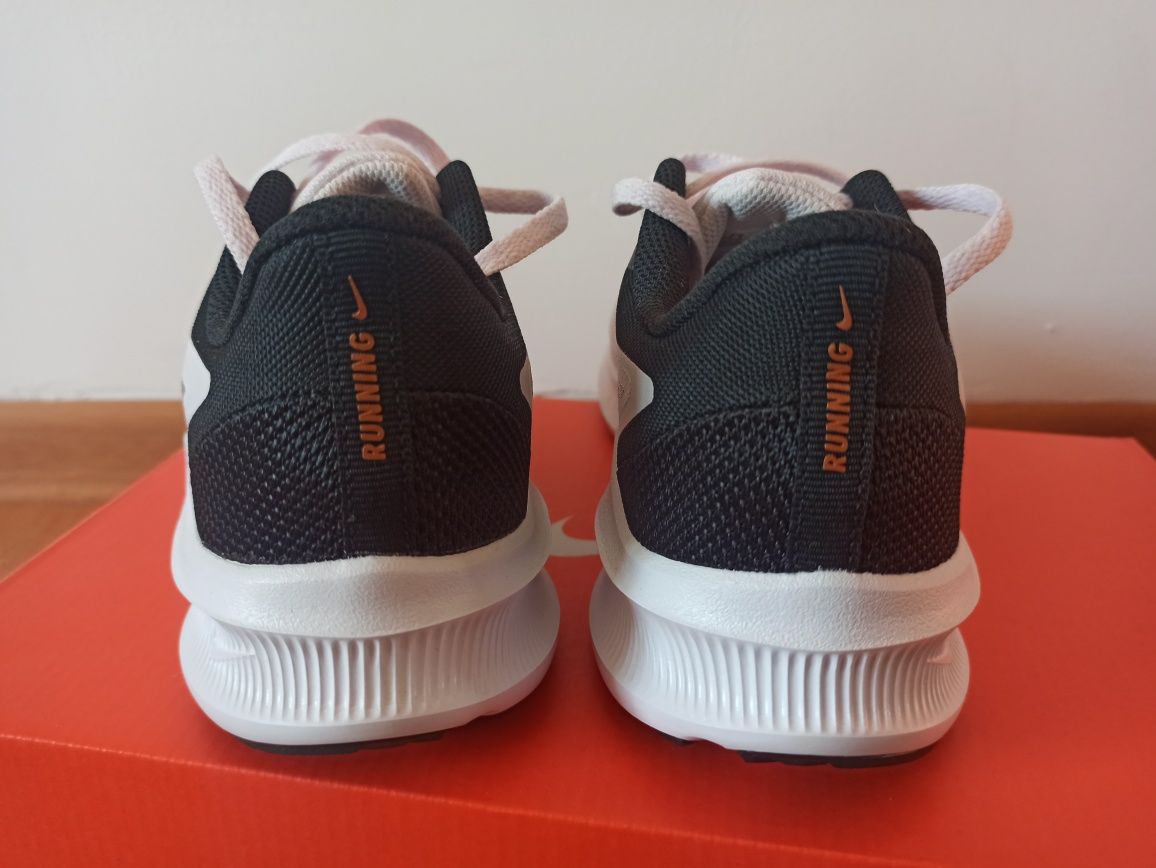 Adidasy Nike WMNS Downshifter 10 nowe