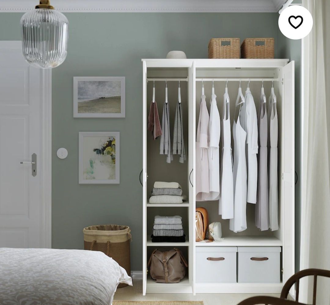 Guarda fatos IKEA