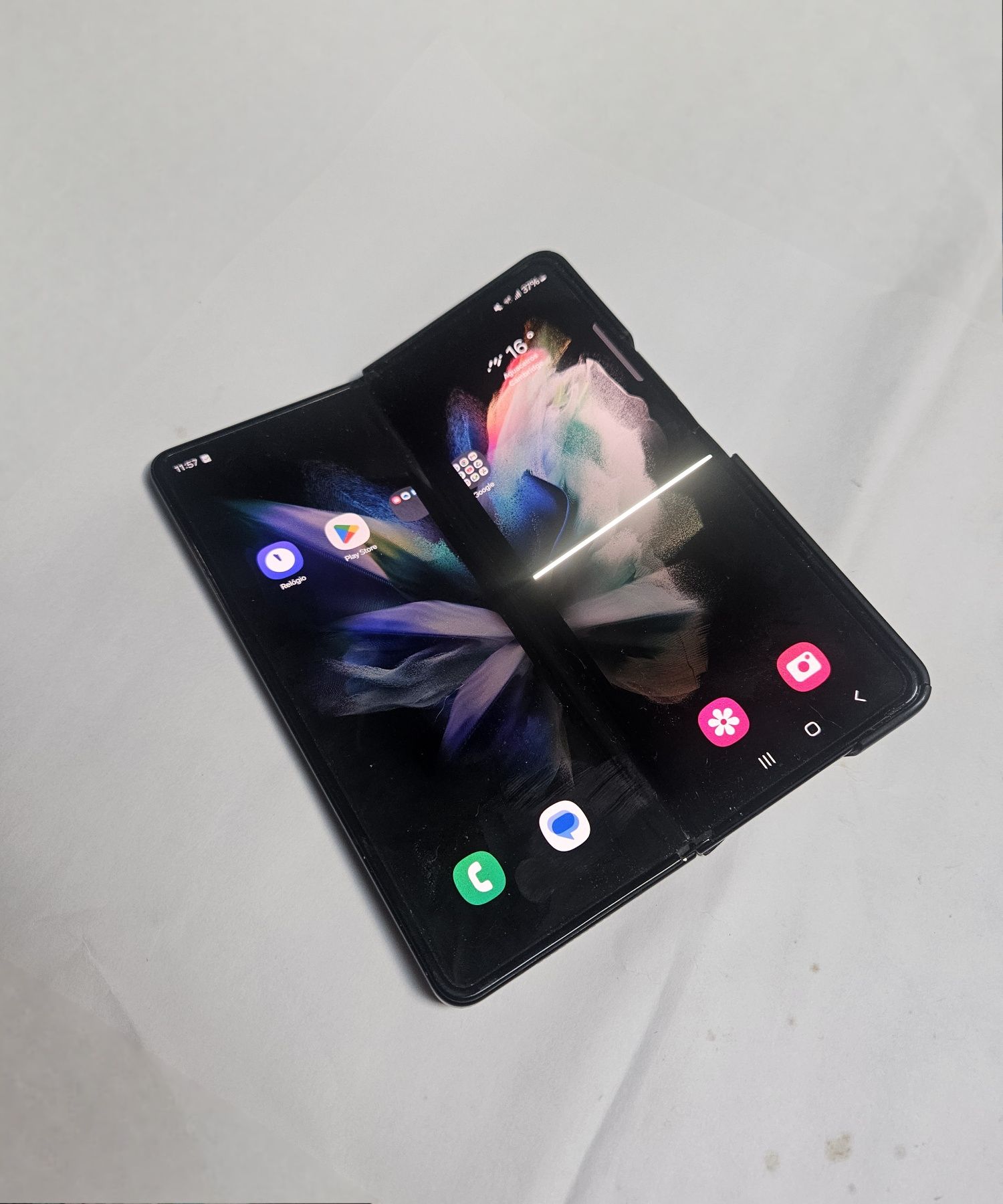 Samsung fold 3  tela de dentro nao funciona
