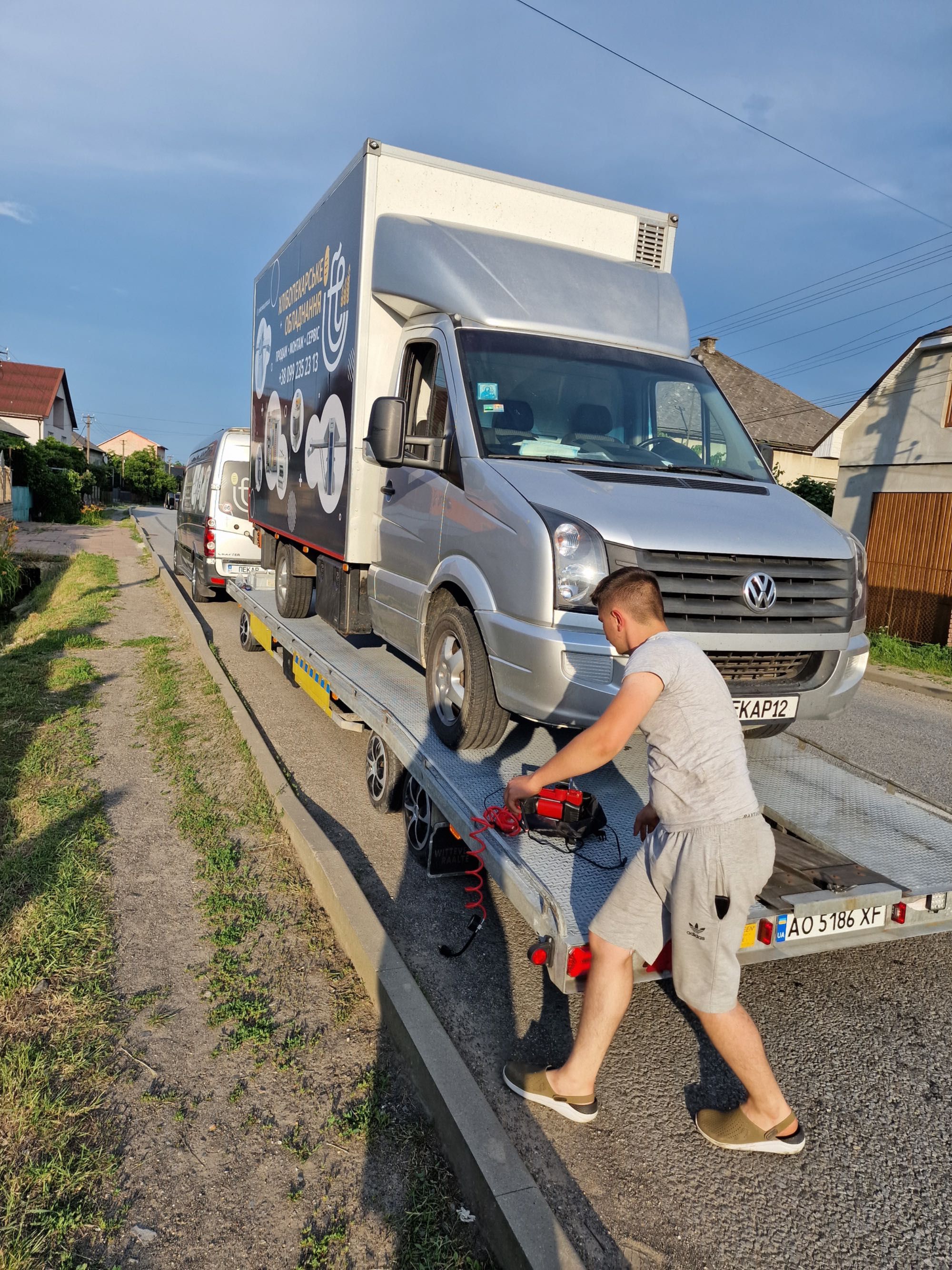 Продажа та Аренда лафета  на дві машини до 3,5т