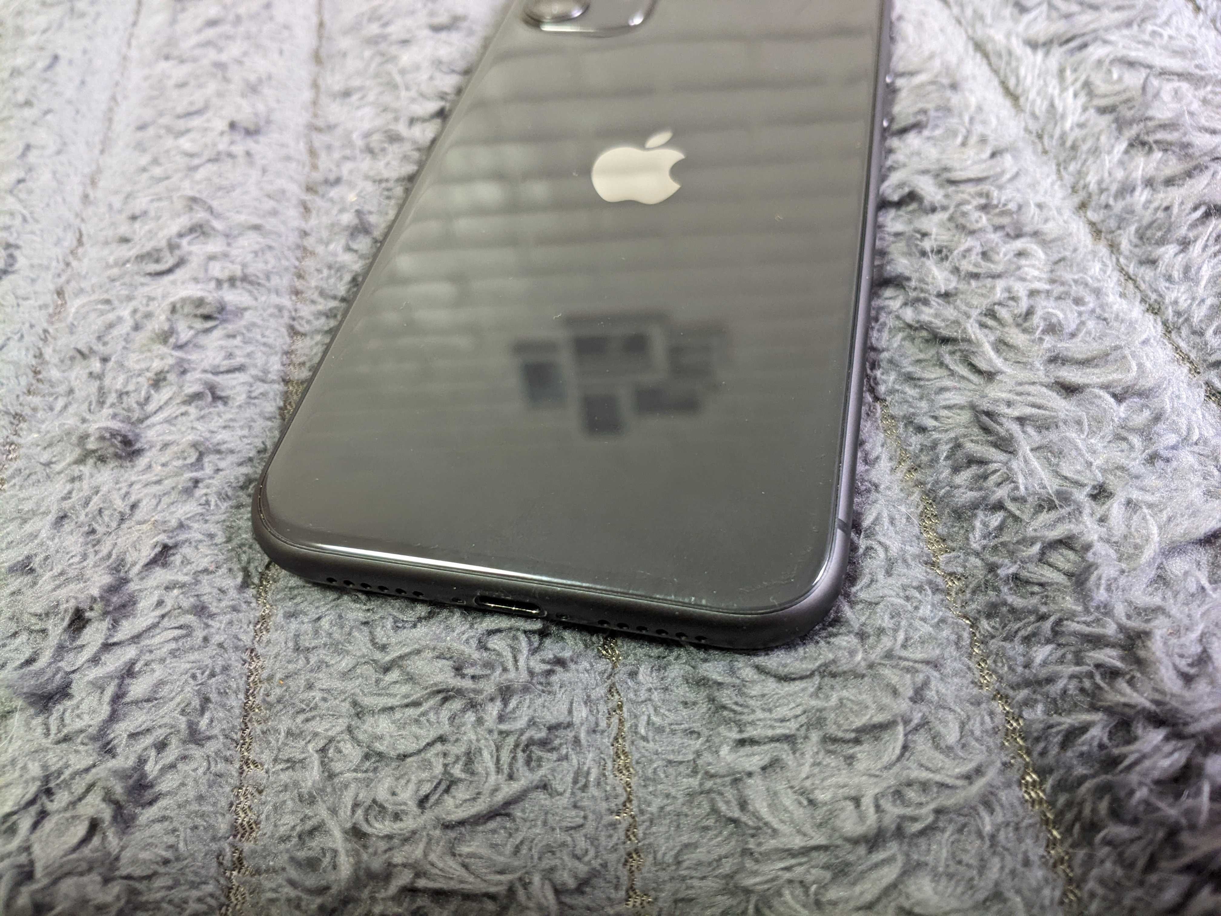 Смарфтон IPhone 11