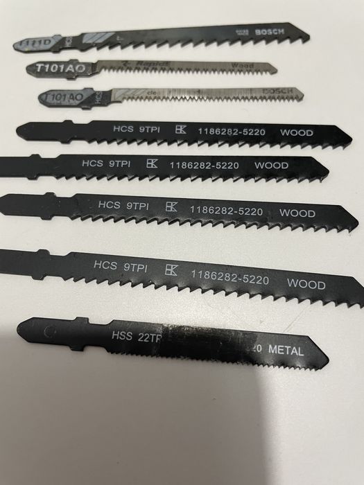 Лобзик з пилками