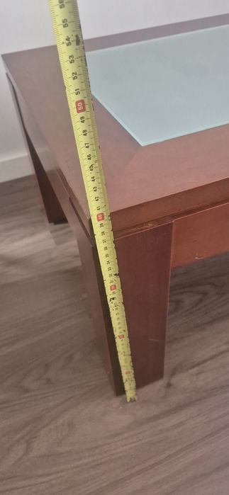Mesa de centro com vidro
