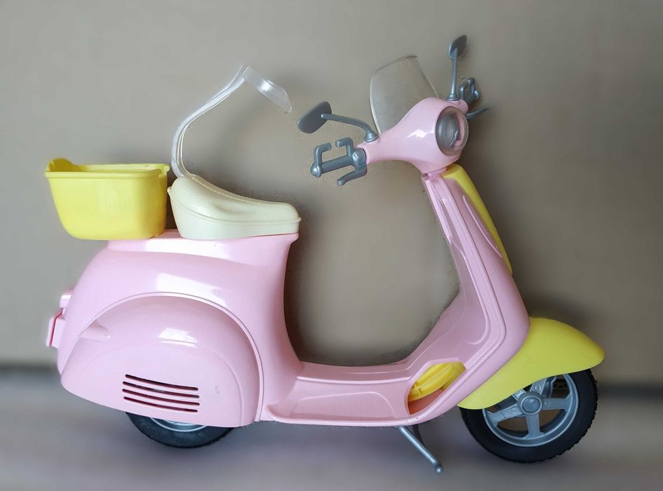 Игрушечный мопед Barbie