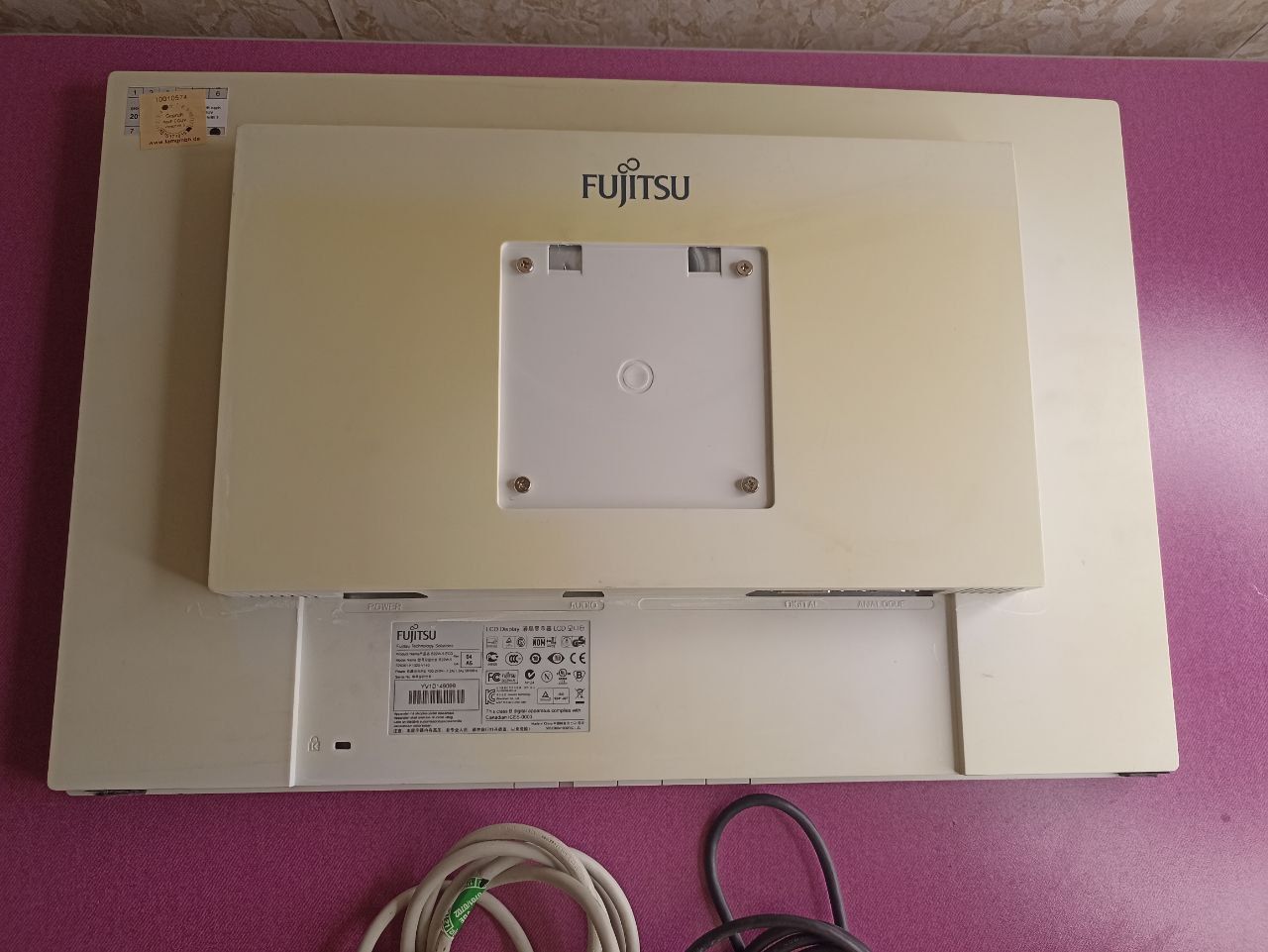 Монитор 22"  Fujitsu B22w-5