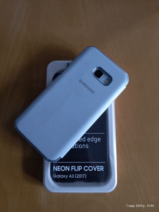 Samsung A3 2017року