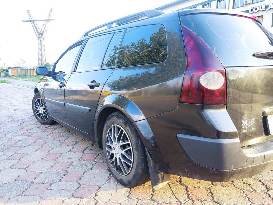 Рено Меган 1,6 бензин.