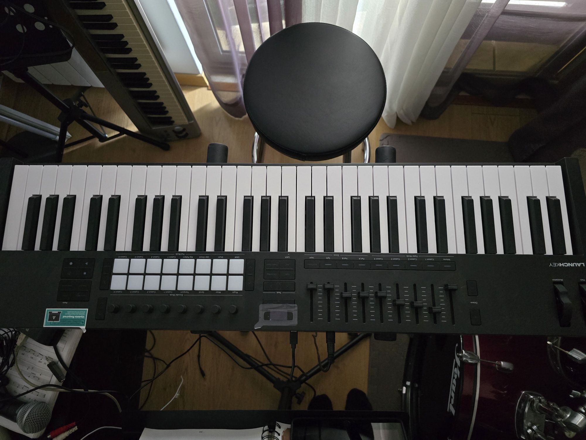 Controlador Midi Novation Launchkey 61 MK4