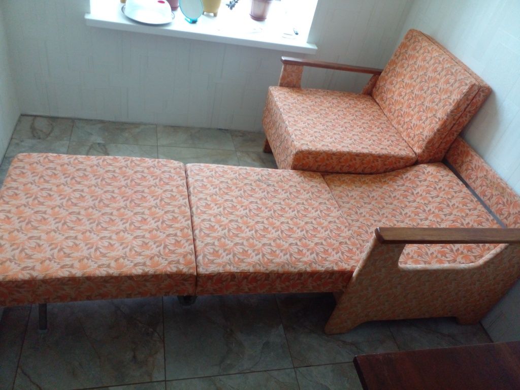 Продаю диван Малютку.