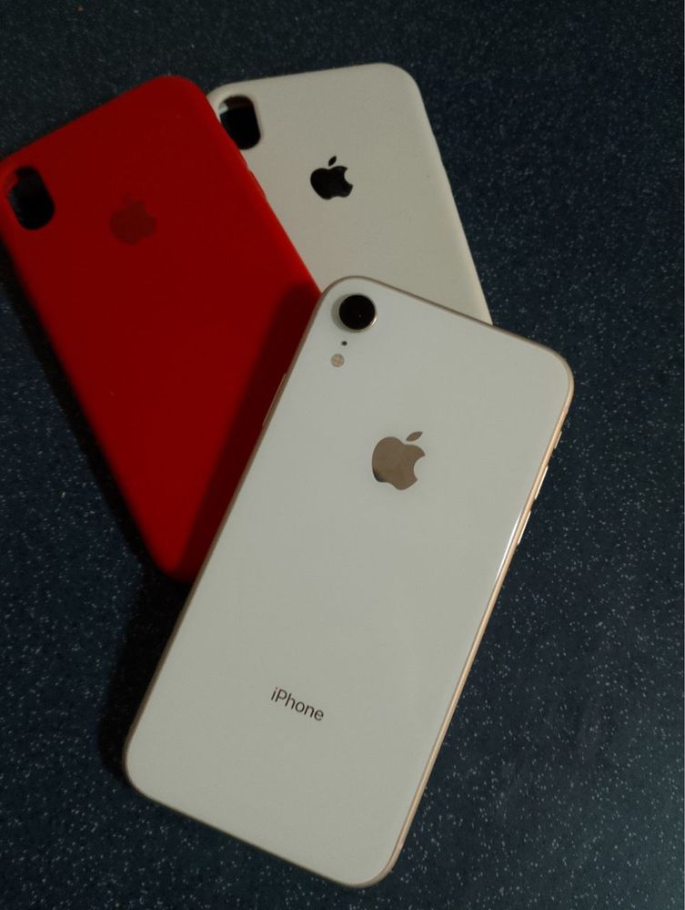 Продам iPhone XR 64 GB белого цвета