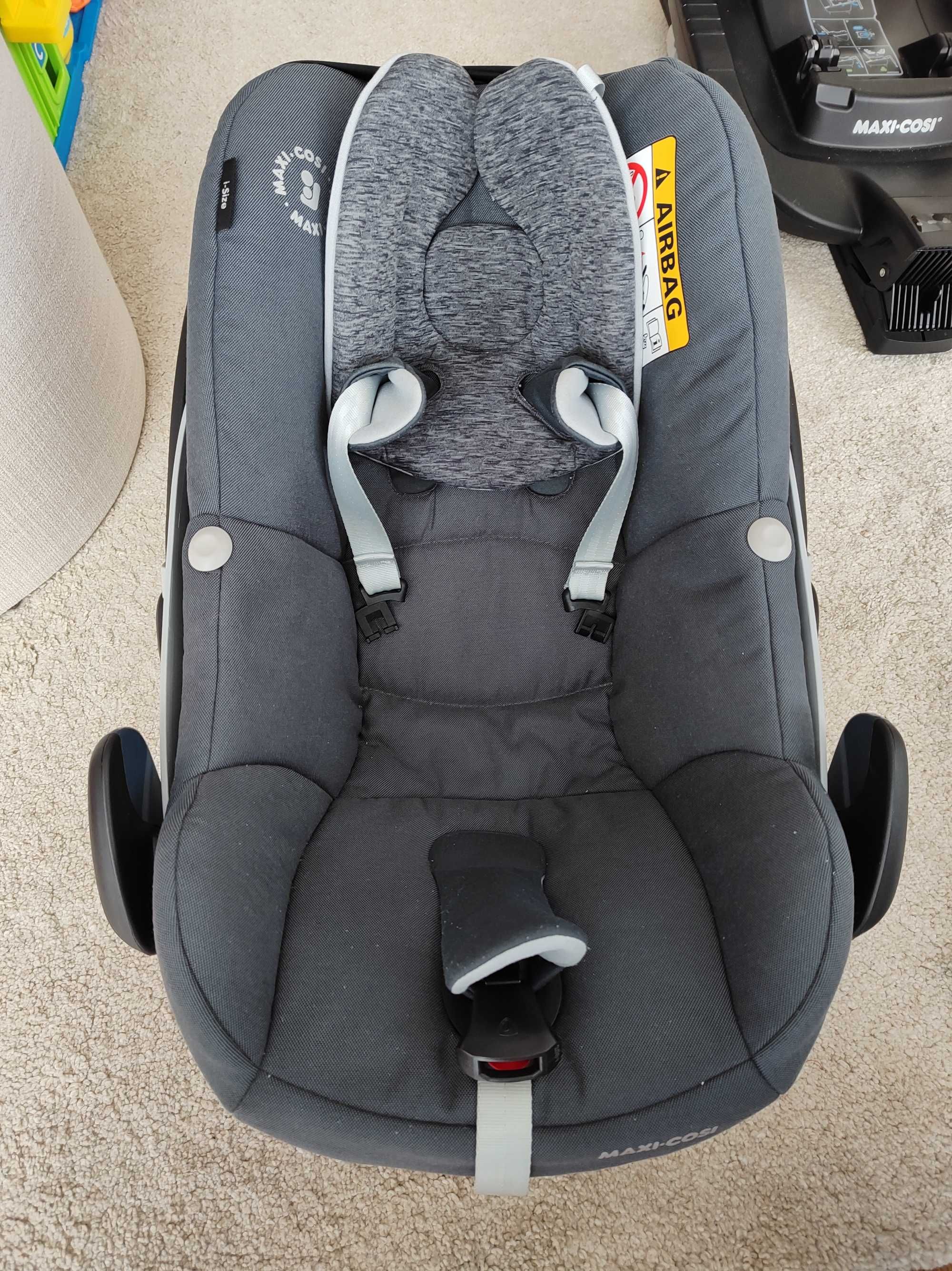 Fotelik Łupina Maxi Cosi Pebble Pro razem z bazą isofix