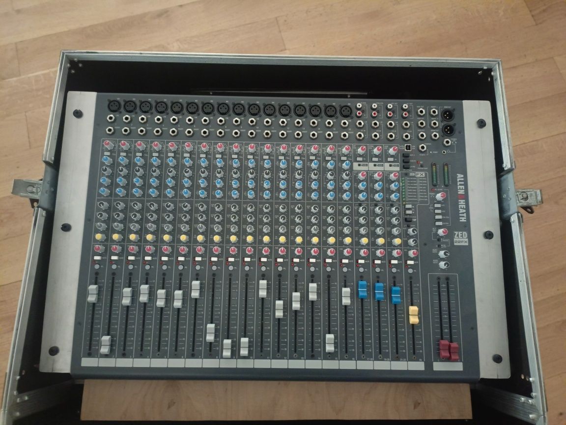 Mikser analogowy Allen&Heath ZED 22FX