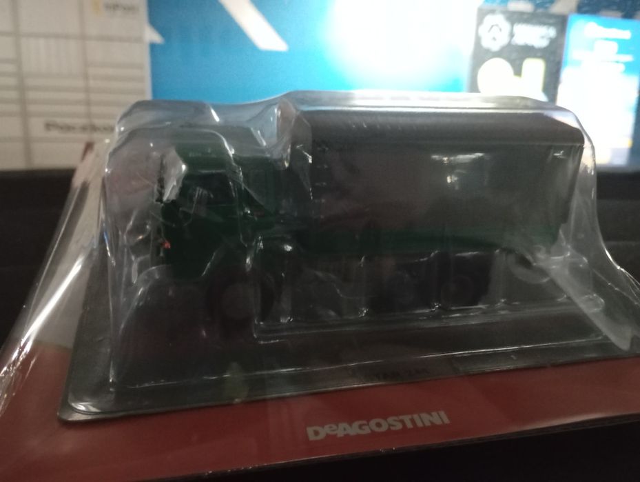 Model Star 244 kultowe ciężarówki dea