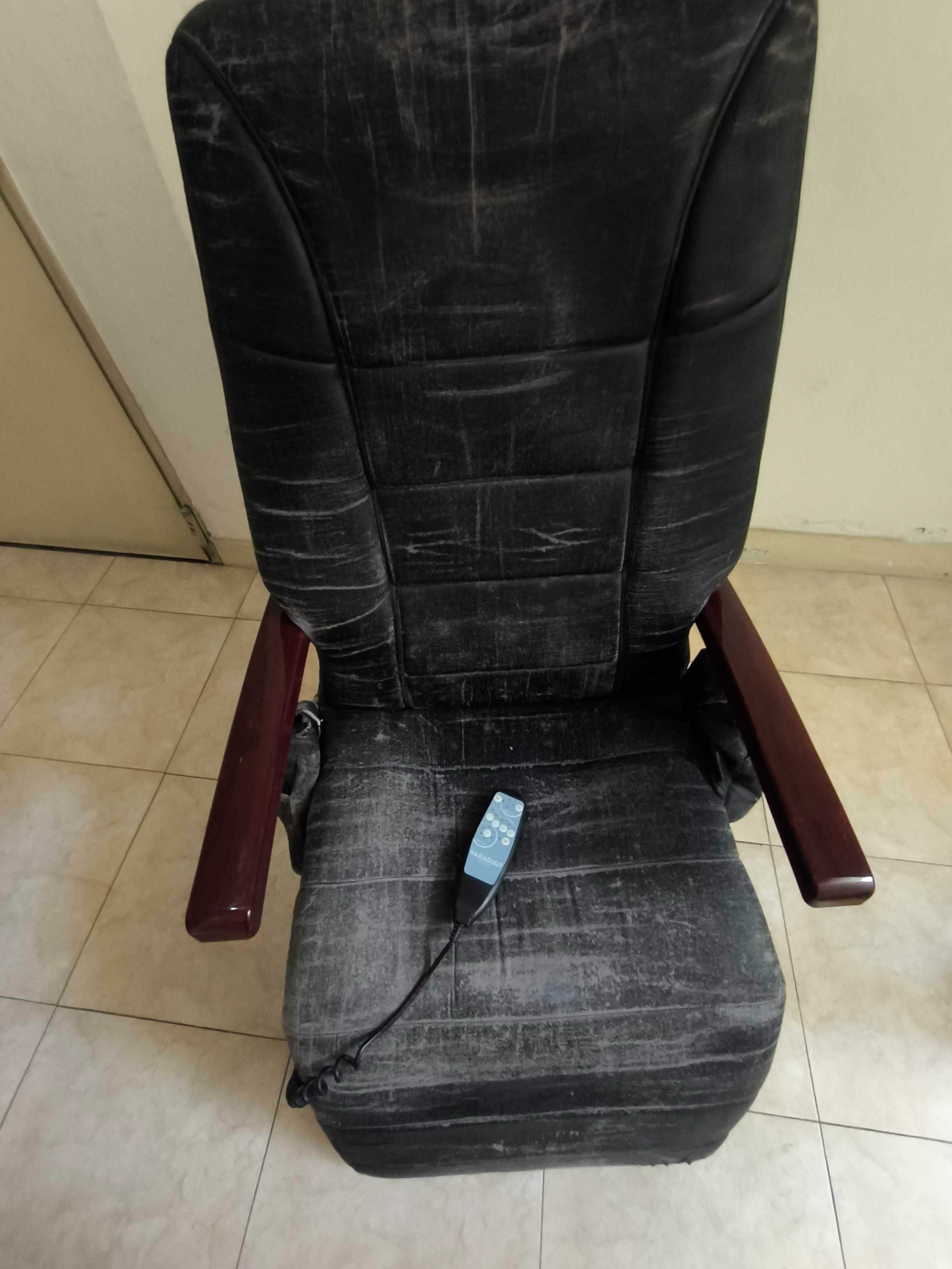 Cadeira de relaxamento com massagem.