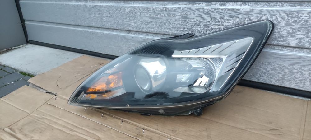 Reflektor lampa lewa przód przednia soczewka skrętna Focus mk2 lift