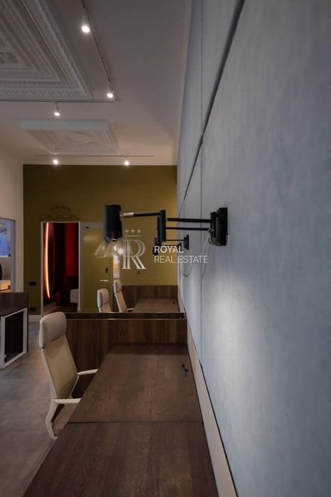 Оренда Офіс 155 м.кв вул. Хмельницького Богдана Центр Сучасний ремонт