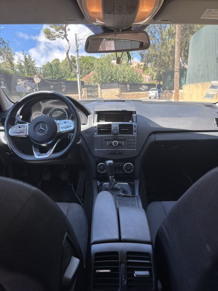 Mercedes-Bens c200