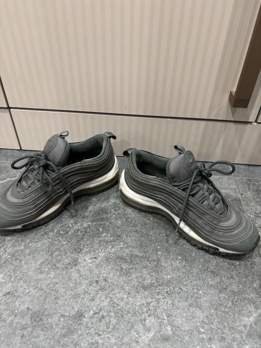 Дві пари кросовок найк тн чорні  і най аір макс 97