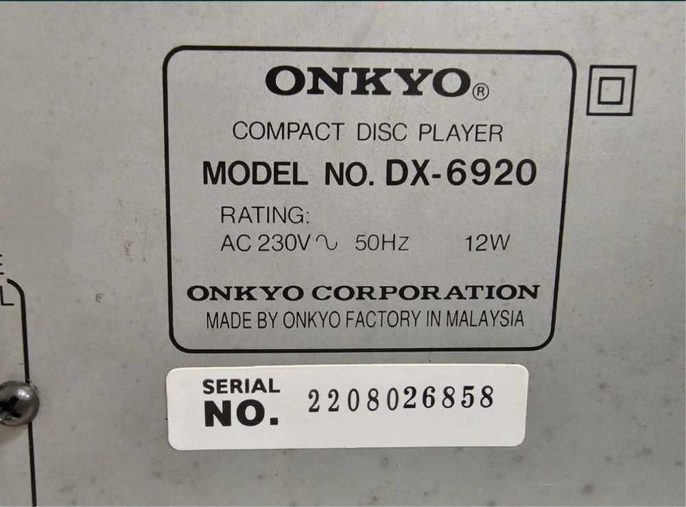 Odtwarzacz CD Onkyo DX -6920.