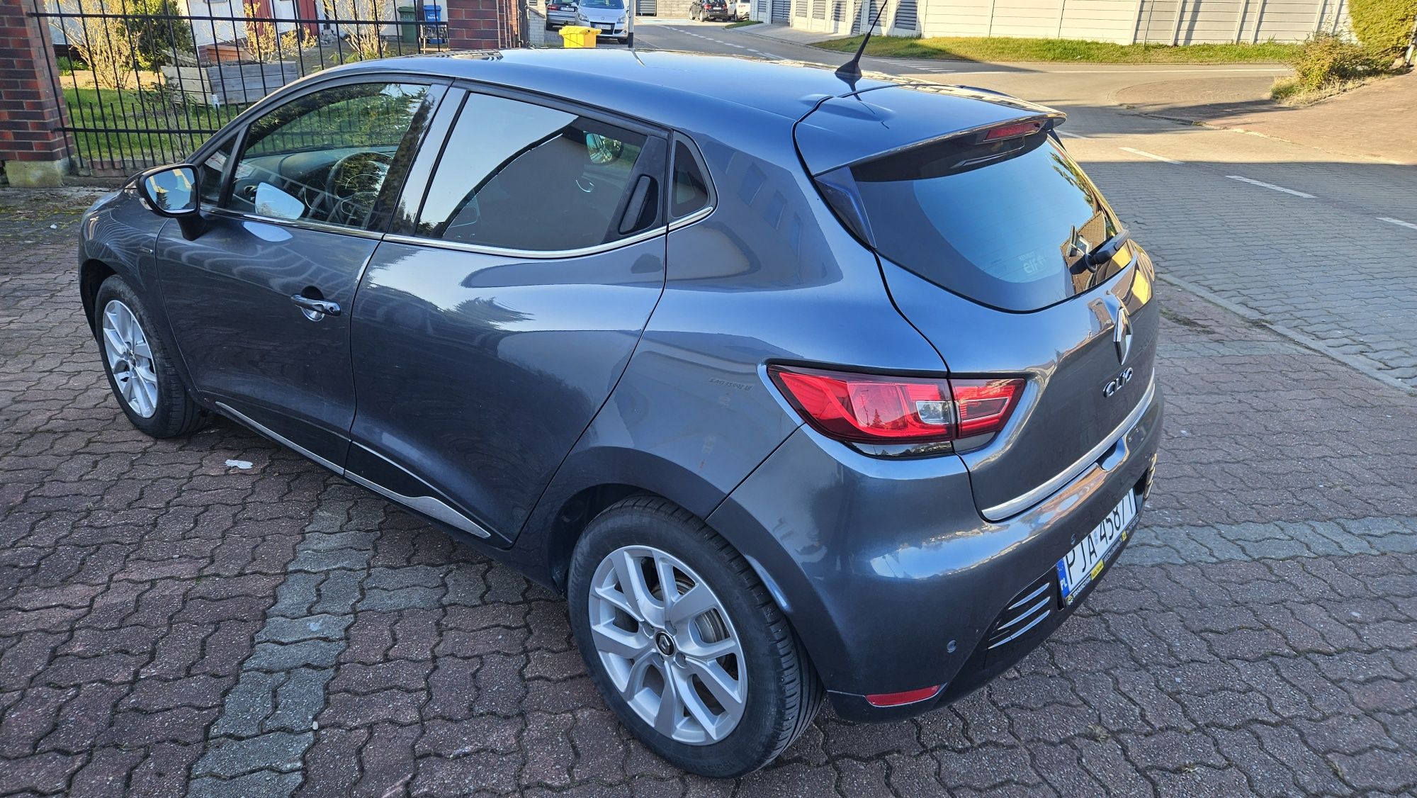 19r 130tys.km RENAULT CLIO 0,9 90KM bogaty Navi Alu