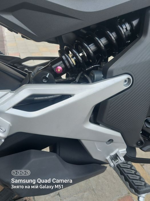 Мотоцикл Cfmoto 700MT.