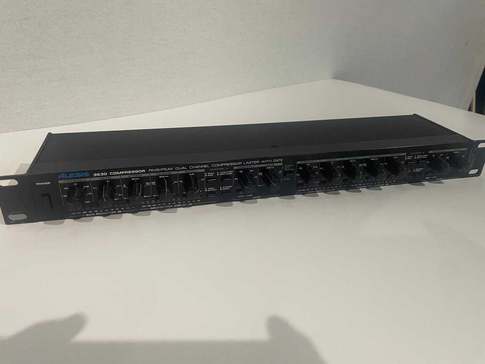 Compressor Alesis 3630 RMS/PEAK dual channel comp. limiter with gate