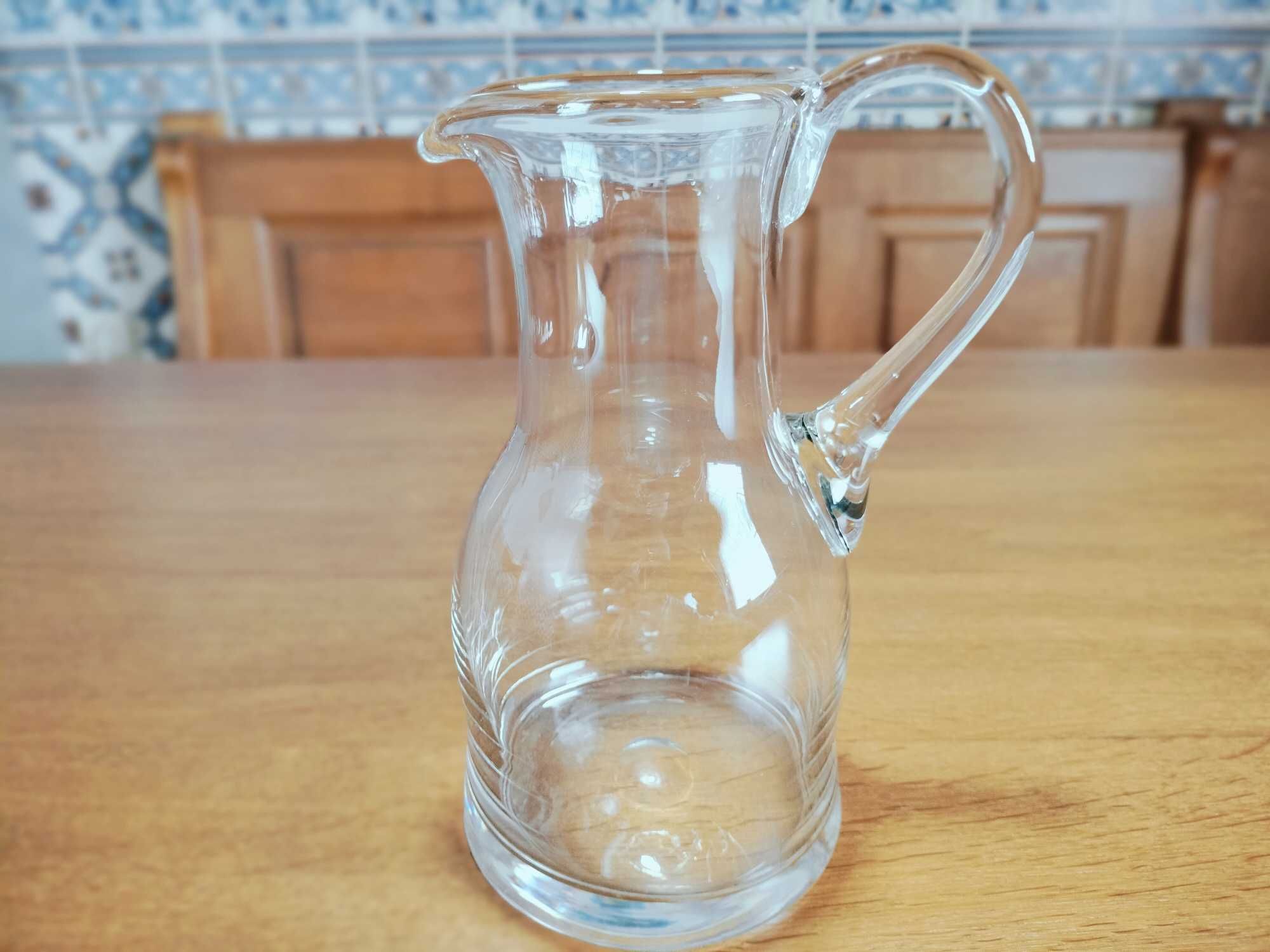 2 Jarros de Água, de qualidade, em vidro transparente, novos