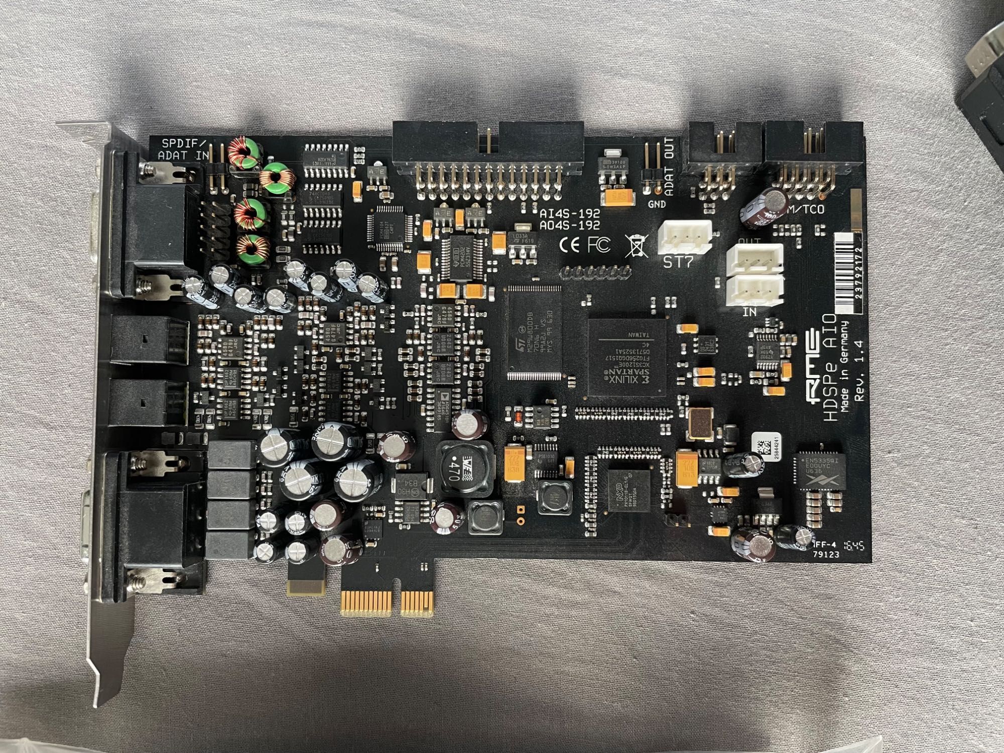 interfejs audio RME HDSPe AIO + RME ARC + breakout XLR