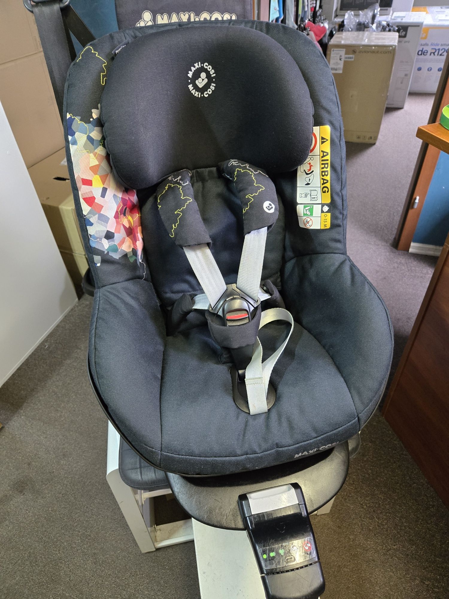 Maxi Cosi zestaw 3 elementy Fotelik Pebble Plus +baza 2wayfix +Pearl