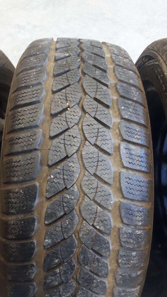 Mercedes 4 koła z oponami zimowymi 185/55 R15